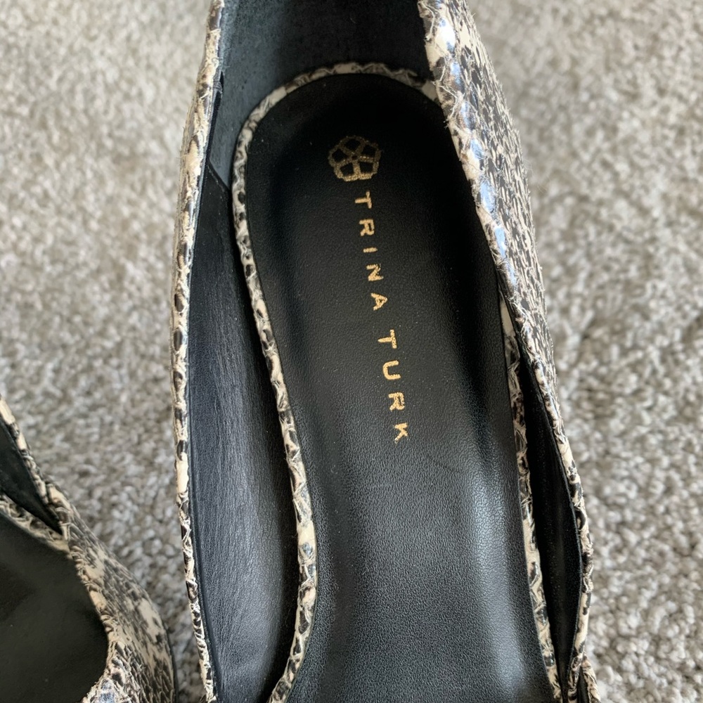Trina Turk Black and White Snakeskin Pumps - Picture 5 of 7